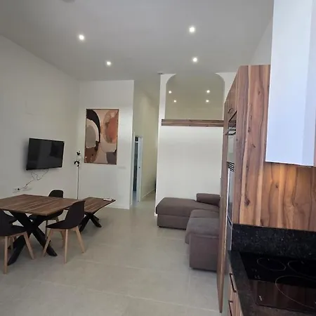 Appartement Center With Terrace By Costablancarent *